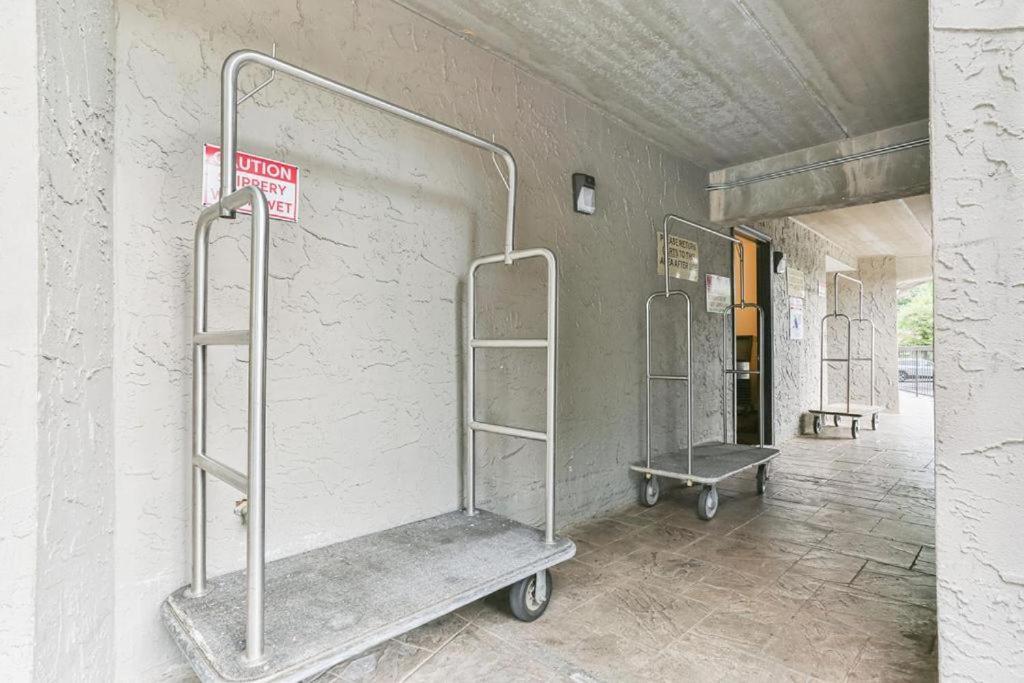 Family Bear Condos, Full King Suite, Kitchen, Pool Access Unit 103 Gatlinburg Esterno foto