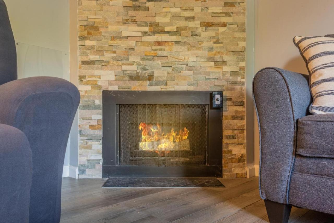 Family Bear Condos, Full King Suite, Kitchen, Pool Access Unit 103 Gatlinburg Esterno foto